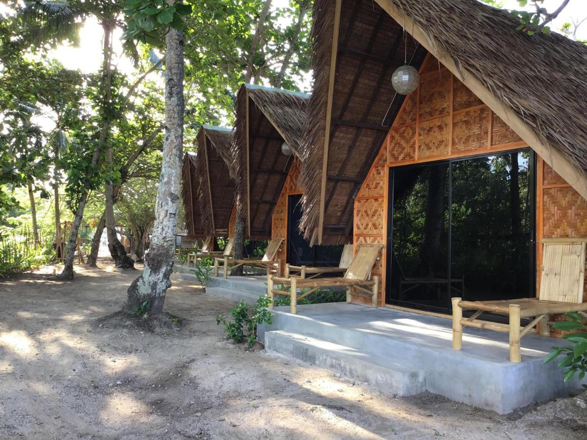 Sol Y Mar Beach Resort General Luna  Exterior photo
